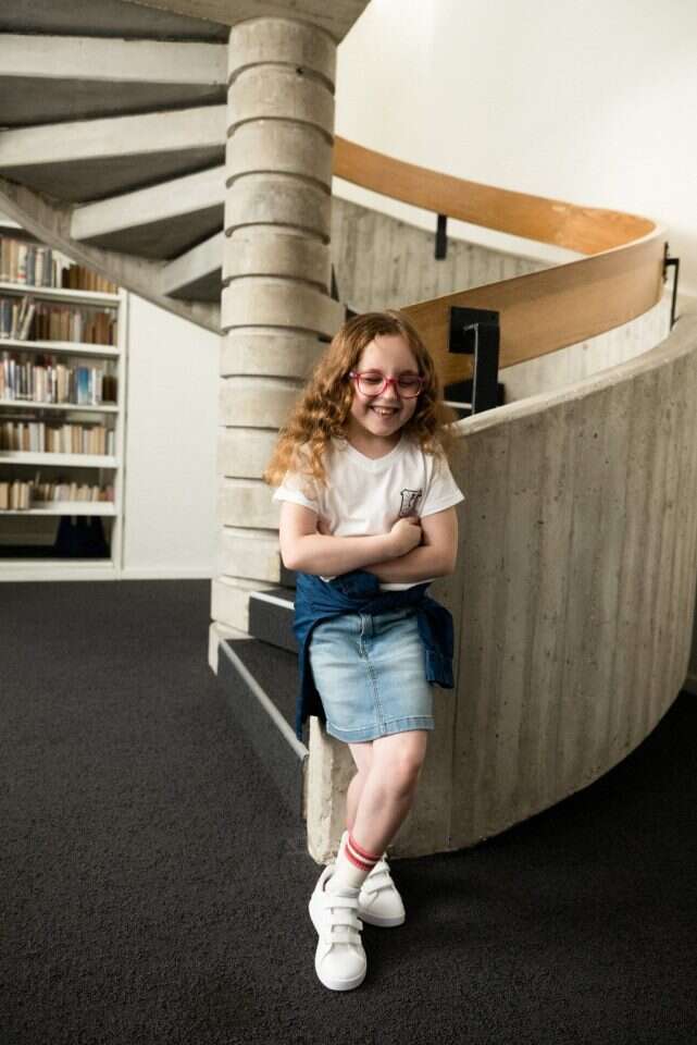 קסטרו חזרה לבית הספר | שי יחזקאל