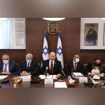 ראש הממשלה בנט בישיבת התקציב, לצד ראש הממשלה החליפי יאיר לפיד. | AFP