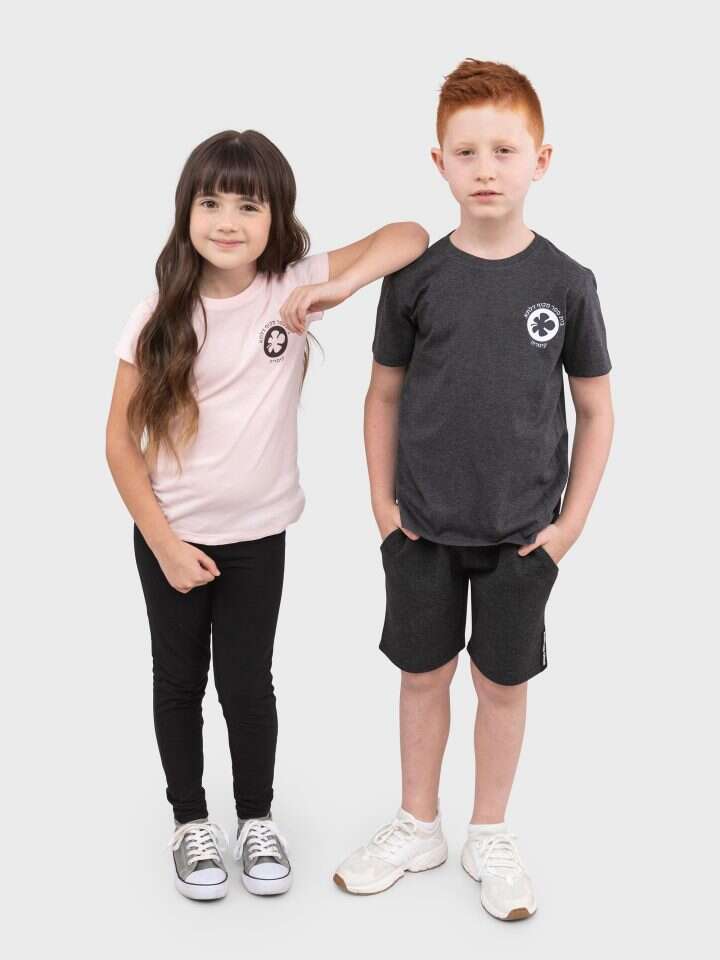 דלתא חולצות בית ספר | דנה קרן