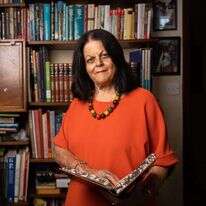 "אני מתייחסת לכל שאלה או הערה של מאזין בחרדת קודש". אלמגור־רמון