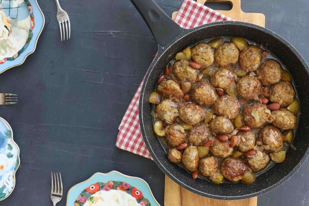 קציצות בתאנים. | אפרת ליכטנשטט קציצות בתאנים. | אפרת ליכטנשטט