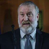 מנדלבליט. | אורן בן־חקון