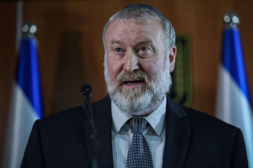 מנדלבליט. | אורן בן־חקון