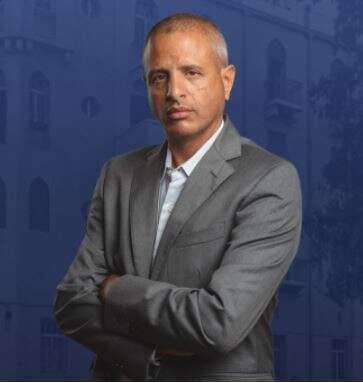 בוסי. | עופר ריבק