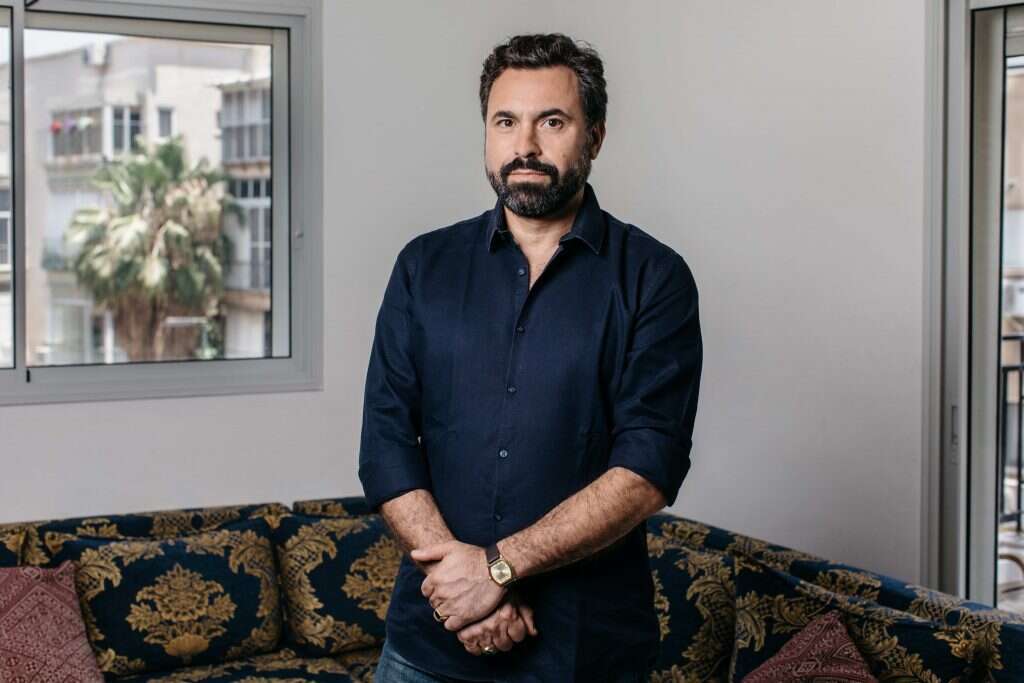 אורי זכי. | אבישג שאר ישוב