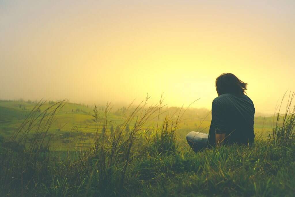 להוציא את האקס מהראש. שאטרסטוק