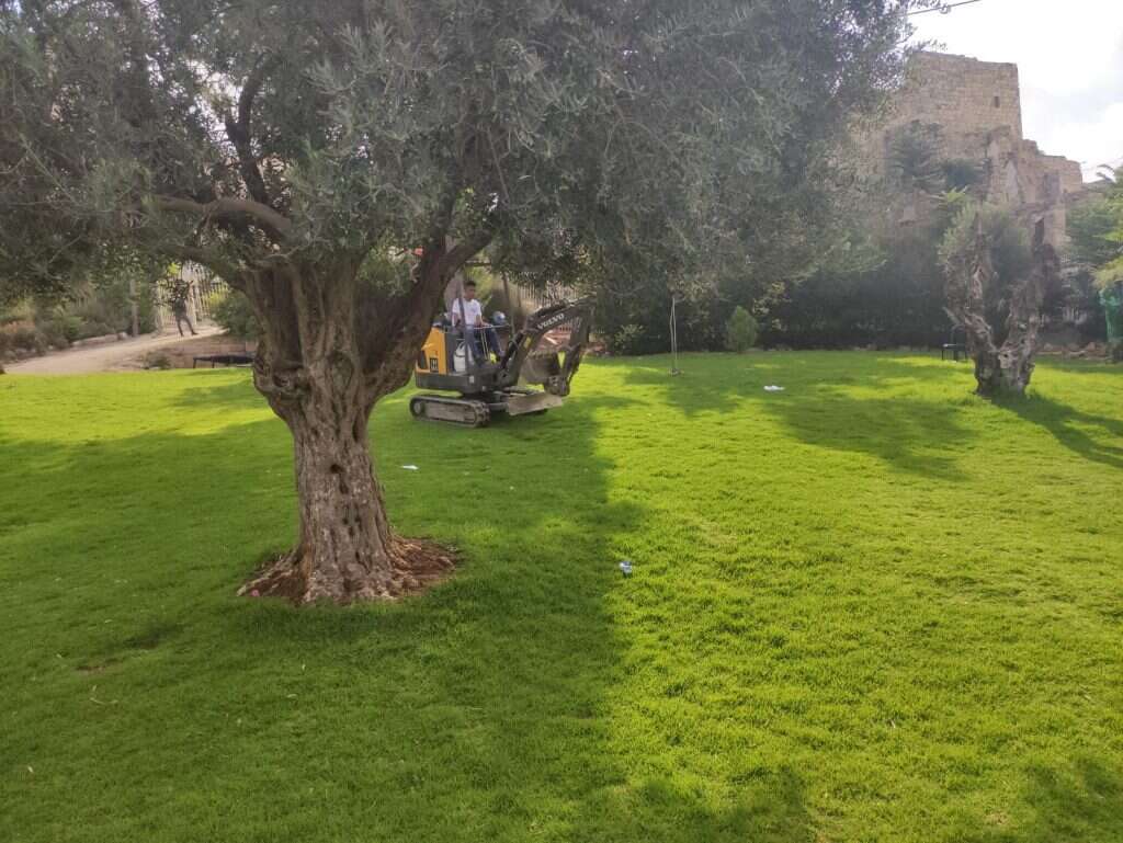 עבודות ההנגשה במערת המכפלה. | בצלמו