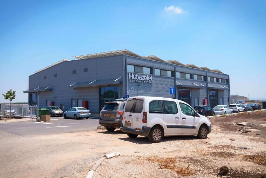 אלמנט חברתי ומקצועי. "האבזלת". | אנצ׳ו גוש - ג׳יני