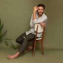 חולצה: ברשקה, מכנסיים:  H&amp;M