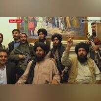 אנשי הטליבאן שהשתלטו את ארמונו של נשיא אפגניסטן. | AFP