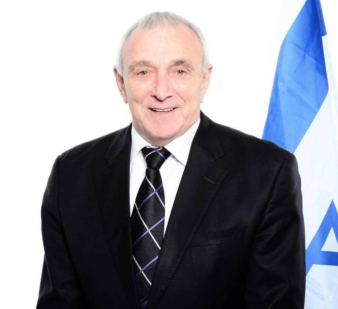 השר לשעבר יצחק אהרנוביץ'