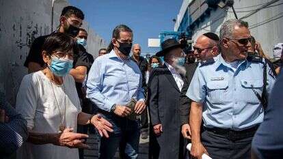 סיור של ועדת החקירה לאסון מירון במתחם קבר הרש"בי בתחילת חודש אוגוסט. | גיל אליהו