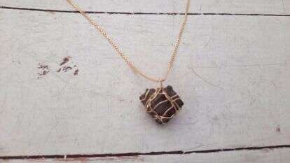 שרשרת מרסיס של פצמ"ר. | ענבל דובדבני