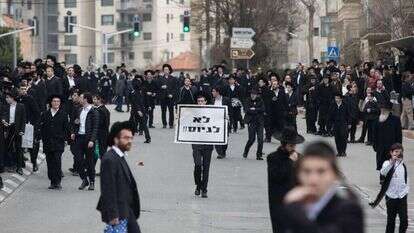 חרדים מפגינים נגד גיוס לצה"ל. נועם ריבקין פנטון - פלאש 90