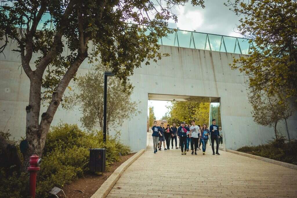 יד ושם. | מיקיטה זאוויילינסקי
