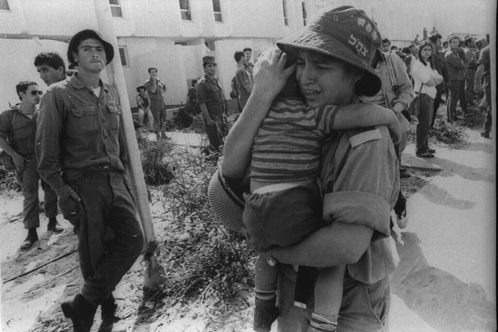 משבר ילדות. פינוי סיני. | מיקי צרפתי, לע"מ משבר ילדות. פינוי סיני. | מיקי צרפתי, לע"מ