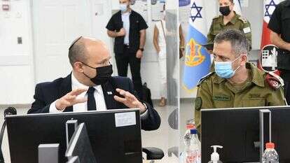 בנט וכוכבי בביקור במפקדת אלון, | עמוס בן־גרשום, לע"מ