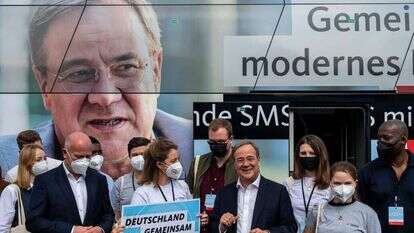 ארמין לאשט בקמפיין הבחירות של "גוש האיחוד". | AFP