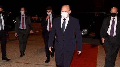 ראש הממשלה נפתלי בנט לפני המראה מוושינגטון לישראל. | איתי בית-און /לע"מ