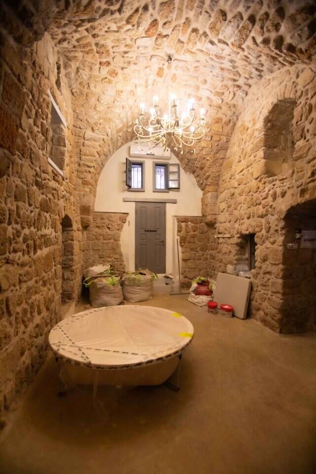 מלון עכותיקה. | אריק סולטן