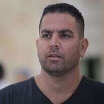 מני נפתלי. | מרים צחי