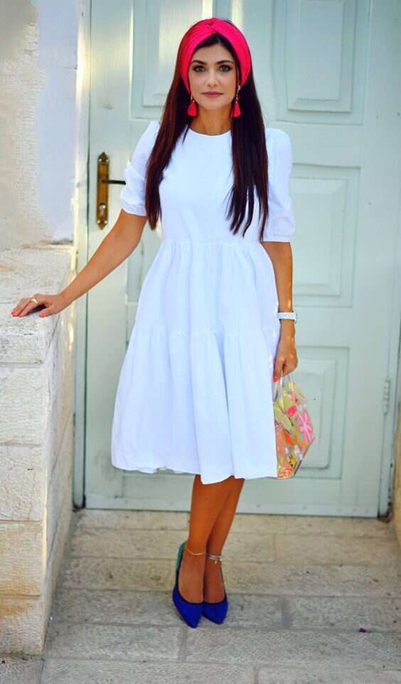 שמלה: ברכה בן חיים, כיסוי ראש ונעליים: אוסף פרטי. | מיטל גרין חזות