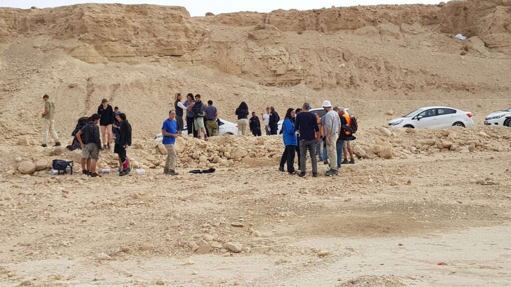 ניסיון לכופף את המציאות. האסון בנחל צפית. | דודו גרינשפן. ניסיון לכופף את המציאות. האסון בנחל צפית. | דודו גרינשפן.