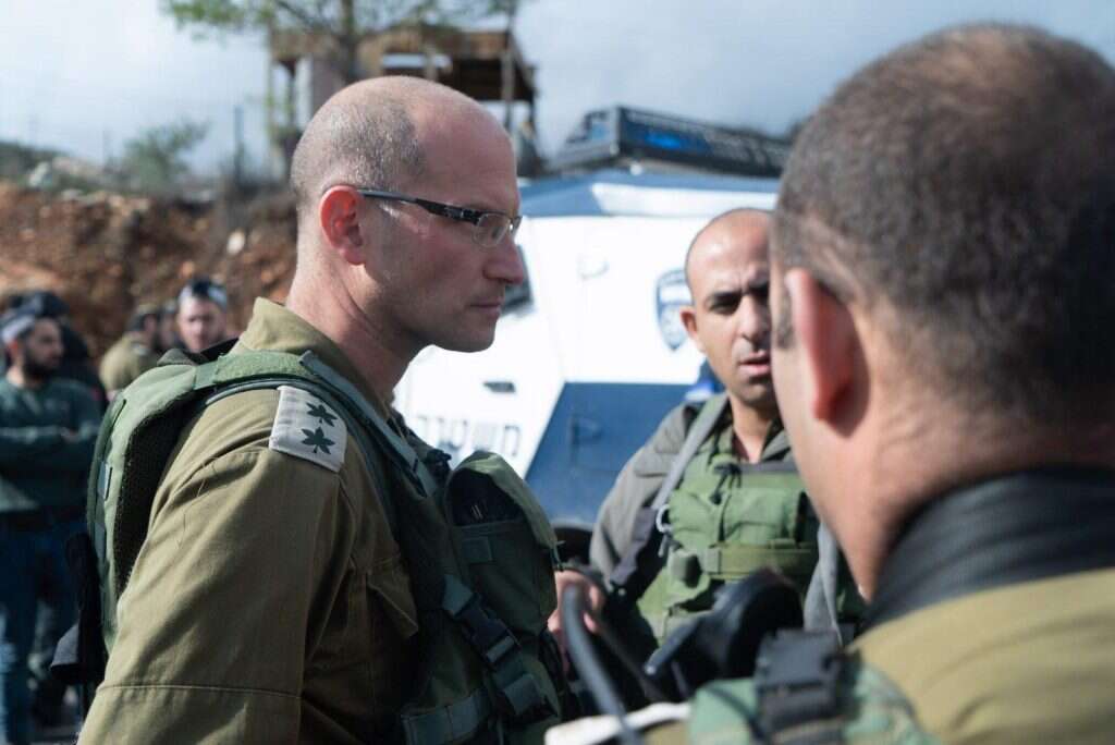 אל"מ שרון אסמן ז"ל (משמאל). | דובר צה"ל