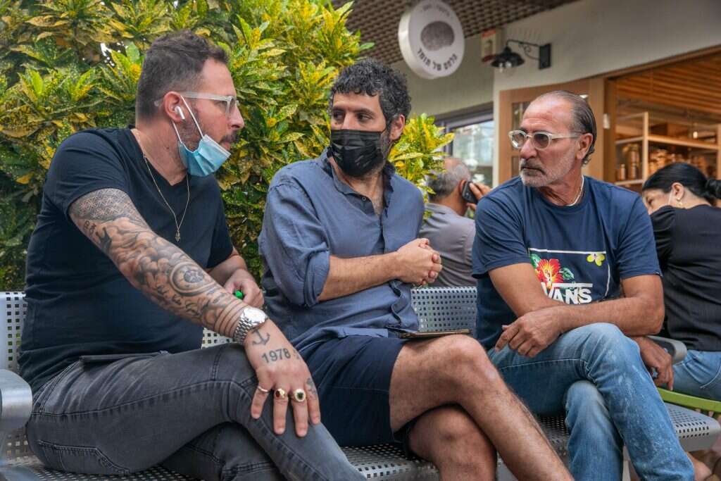 שלומי וגלעד | יוסי אלוני