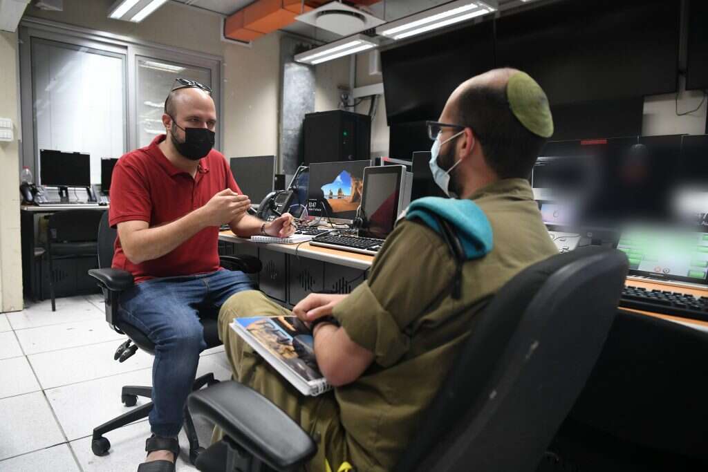 סג"מ מאור רביבו במרכז האש | דובר צה"ל