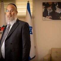 ראש עירית בני ברק, אברהם רובינשטיין. | אריק סולטן