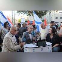 שמעון ריקלין בשידור בערוץ 20. | גדעון מרקוביץ'