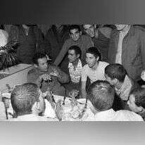 מסיבה לשבויים שחזרו ממצרים. 26.11.1973. | דובר צה"ל (צלם: רון אילן), באדיבות ארכיון צה"ל במשרד הביטחון