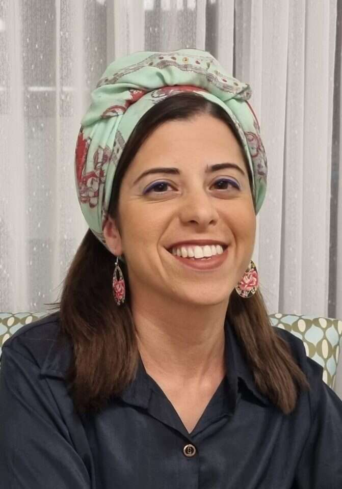 ציפורת שימל. | באדבות המצולמת