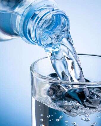 מים לשתייה | שאטרסטוק