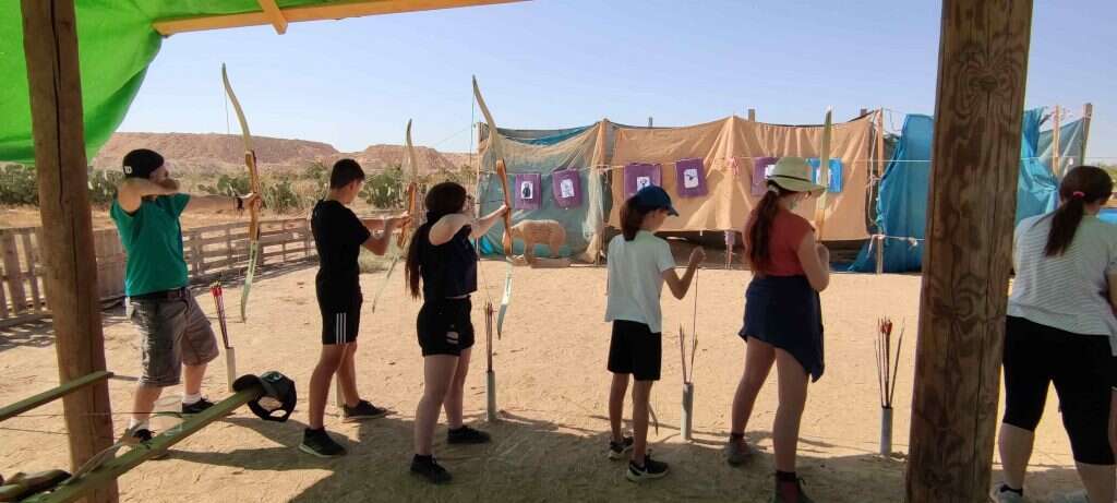 סדנת בול באמצע, חץ וקשת. | בן הדני, מקס זסלבסקי
