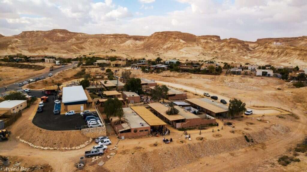 כפר האמנים המחודש בצוקים. | אביעד בר