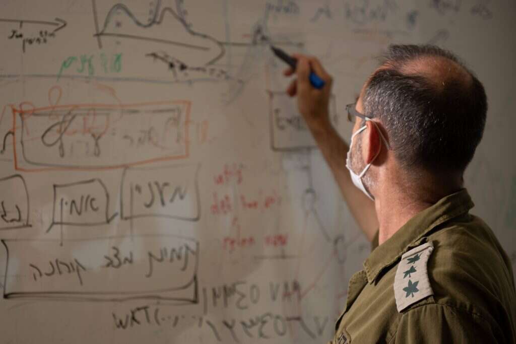 לא צריך רק אפידמיולוגים. אל"מ רוני | שריה דיאמנט