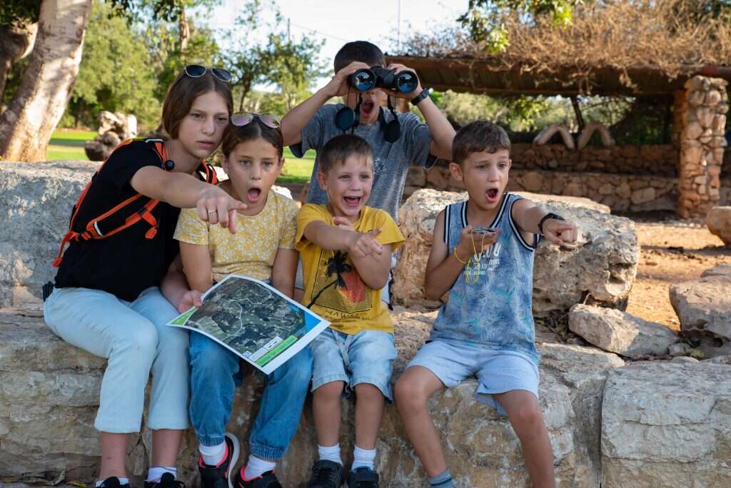 יש לאן. | יחצ