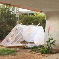 סוכת לוד הנופלת.