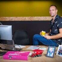 דני אור. | אריק סולטן