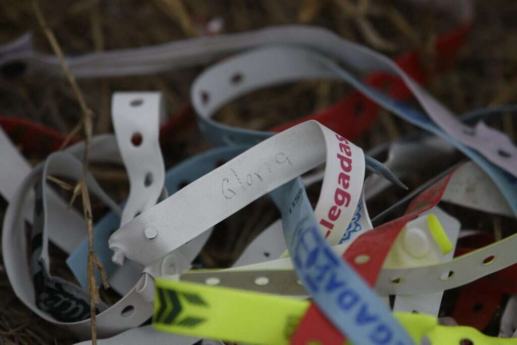 צמידי המהגרים. | גטי אימג'ס