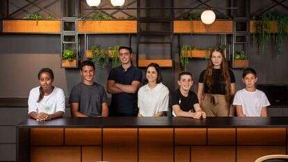 ילדי הקואליציה. | אבישג שאר ישוב