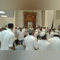 הקפות שניות בישיבת רמת גן, אילוסטרציה | צילום מסך מהשידור הישיר ביוטיוב