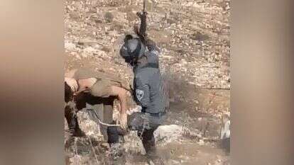 הפינוי האלים ביצהר. | מסך מתוך הסרטון שצילם ידידיה גרוסמן הפינוי האלים ביצהר. | מסך מתוך הסרטון שצילם ידידיה גרוסמן