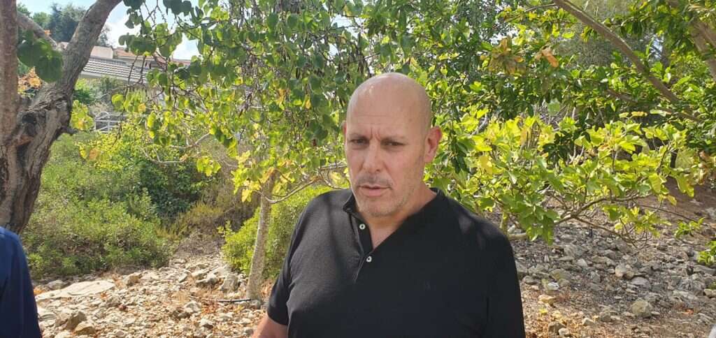 אייל שמואלי ראש מועצת כפר ורדים