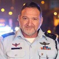 מפכ"ל המשטרה קובי שבתאי. | קוקו