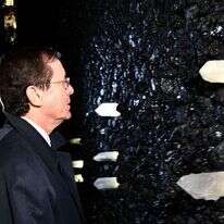 נשיא המדינה יצחק הרצוג | המרכז להנצחת השואה באבי יאר BYHMC