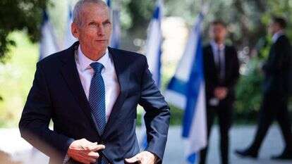 עמר בר־לב. | אורן בן־חקון