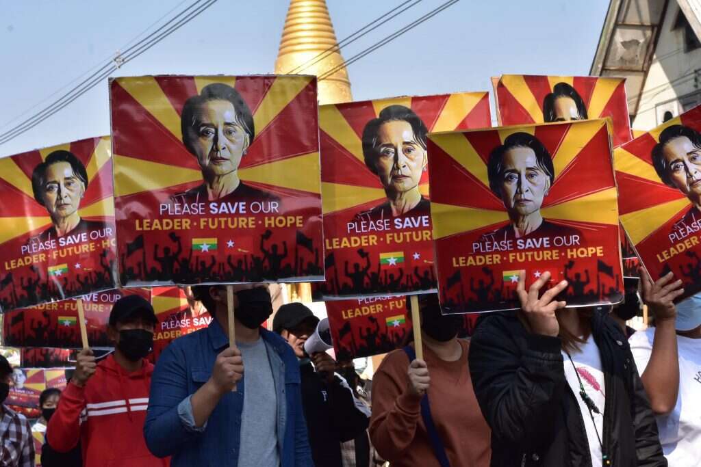 מאבקים במאנדליי. | שאטרסטוק